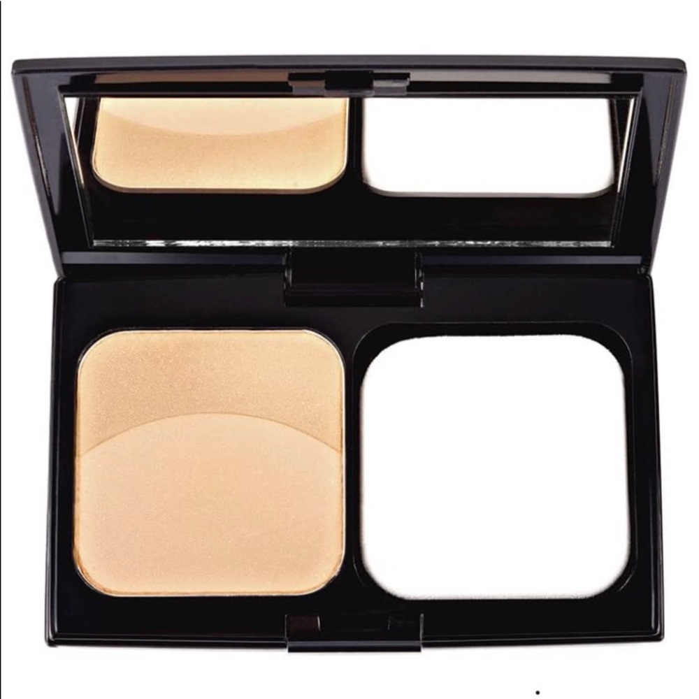 NYX Define & Refine Powder Foundation Light - Picture 2 of 4